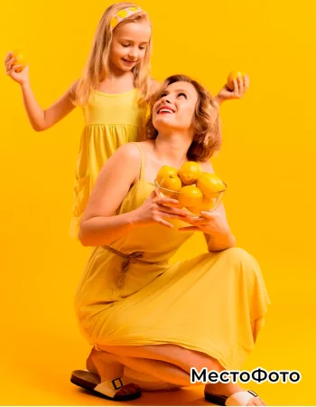 Пример успешной реализации услуги семейная фотосессия на МестоФото.РФ — наш профессионал создаст для вас уникальные и запоминающиеся материалы